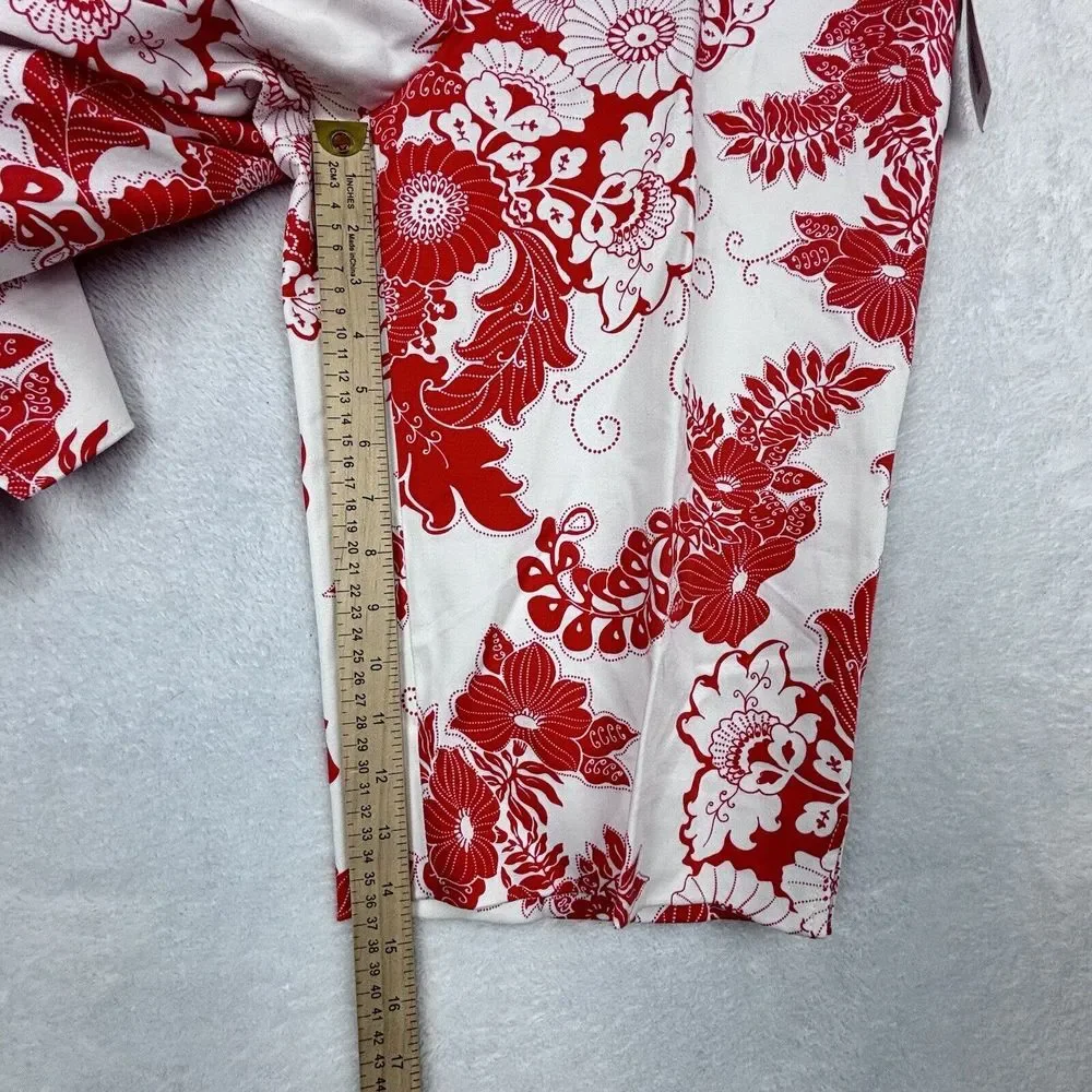 NWT MADISON STUDIO Women's‎ Shorts Red & White Floral Size 14
